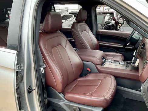 Used 2024 Ford Expedition Max Limited image 9