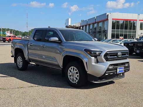 New 2026 Toyota Tacoma SR5 AWD/4WD image 3