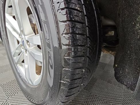 Used 2021 Ford Explorer XLT RWD image 45
