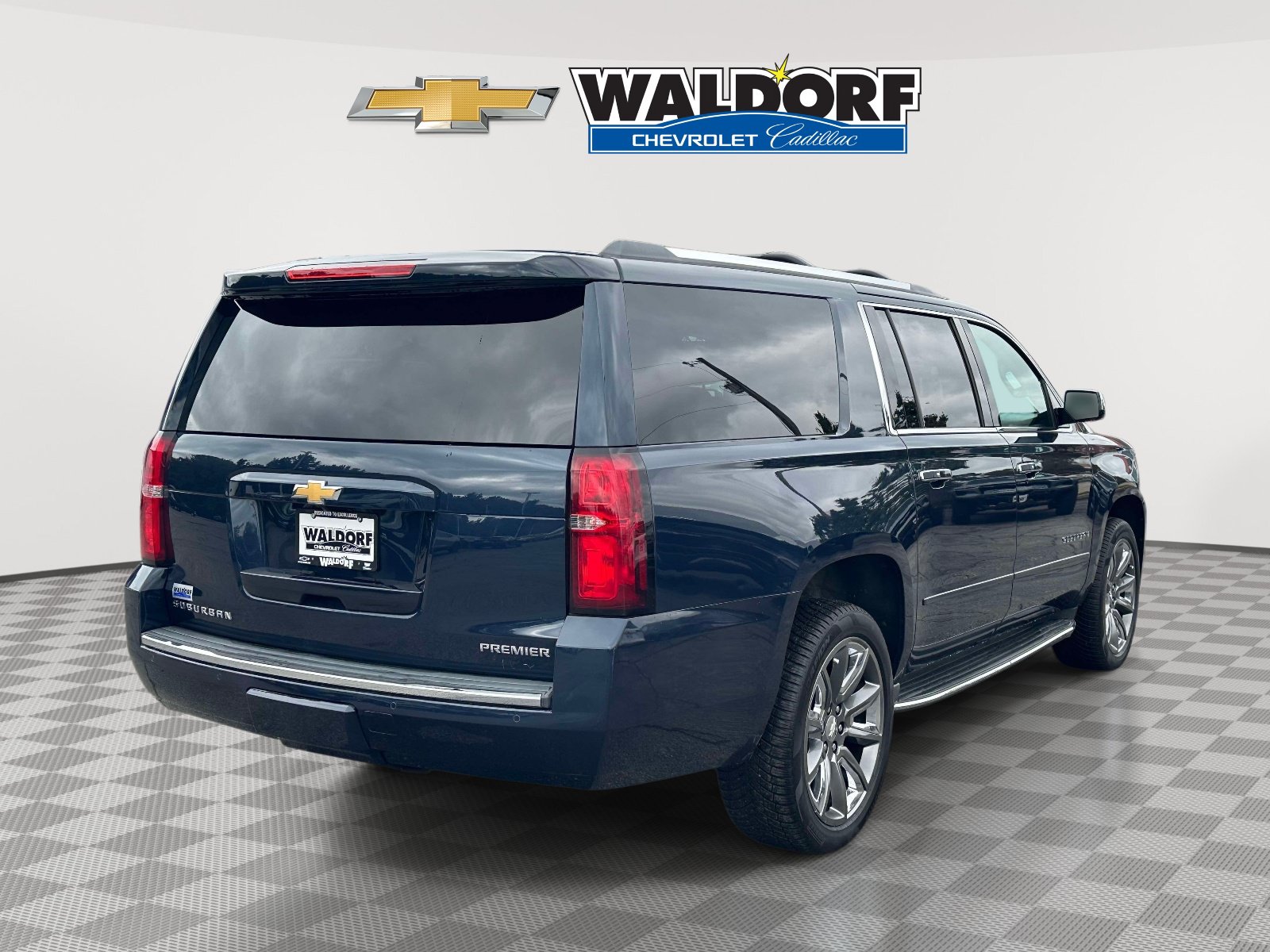 Used 2019 Chevrolet Suburban Premier AWD/4WD image 6