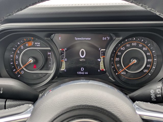 Certified 2026 Jeep Wrangler Unlimited Sahara AWD/4WD image 28