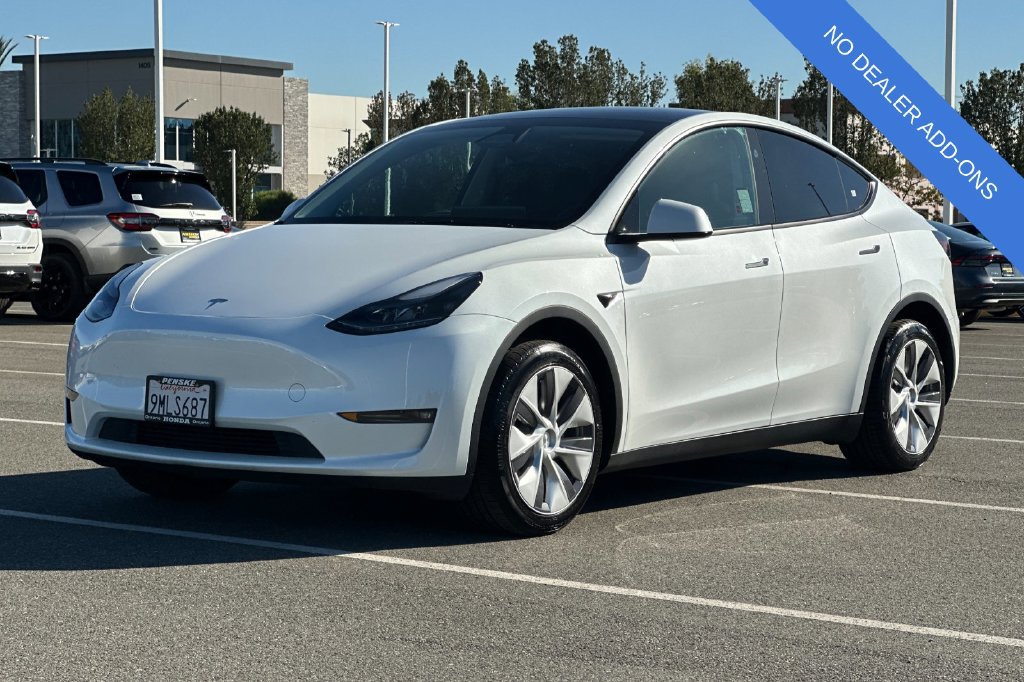 Used 2024 Tesla Model Y Long Range AWD/4WD image 8