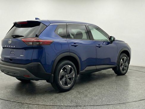 Used 2025 Nissan Rogue SV image 9