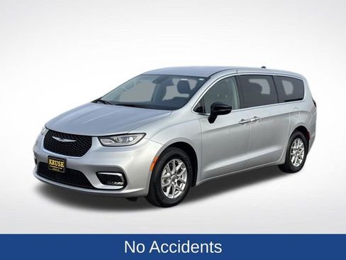 Used 2024 Chrysler Pacifica Touring-L FWD image 23