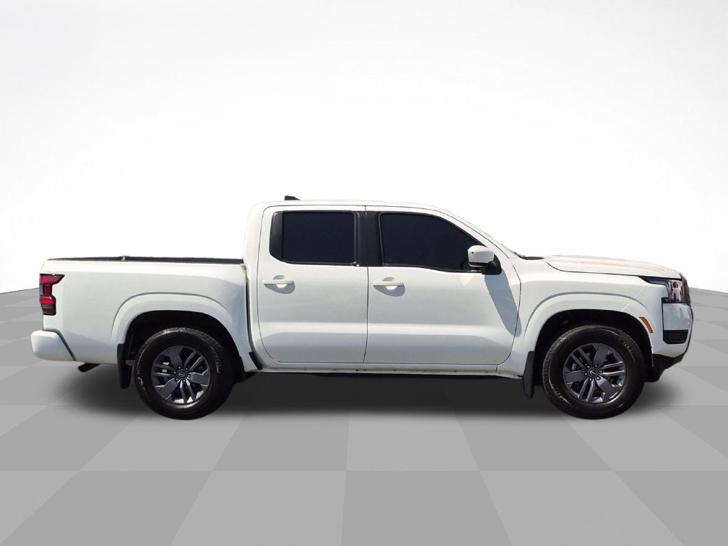 Certified 2025 Nissan Frontier SV RWD image 4
