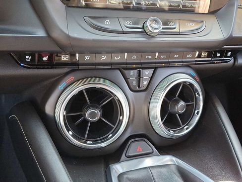 Used 2016 Chevrolet Camaro SS image 15