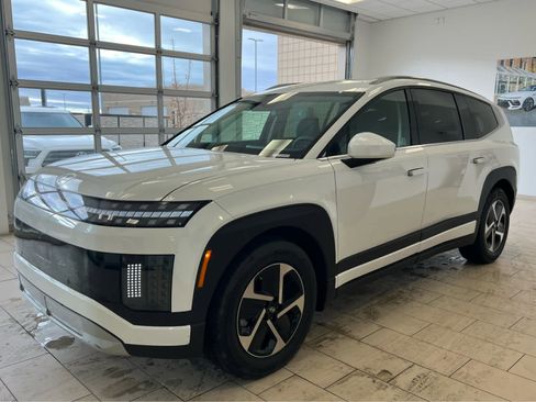 New 2026 Hyundai Ioniq 9 SE image 1