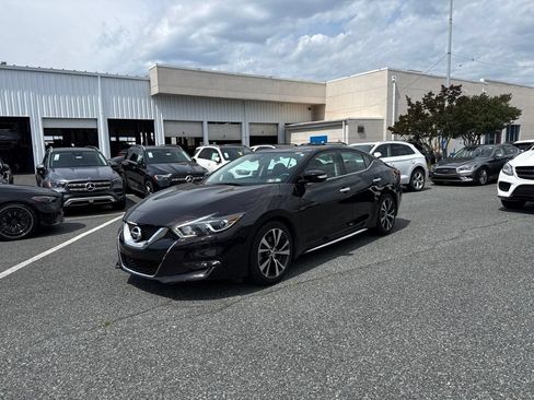 Used 2017 Nissan Maxima Platinum FWD image 1