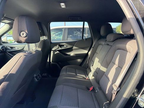 Used 2026 Chevrolet Equinox LT FWD image 8
