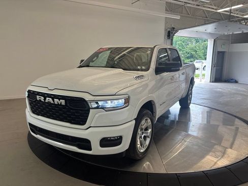 Used 2025 RAM 1500 Big Horn AWD/4WD image 7
