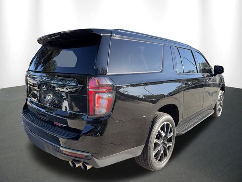 Used 2022 Chevrolet Suburban RST w/ Sport Performance Package image 14