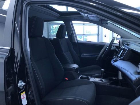 Certified 2018 Toyota RAV4 XLE w/ Plus Extra Value Package AWD/4WD image 24