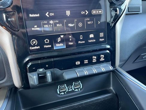 Used 2024 RAM 3500 Laramie image 41