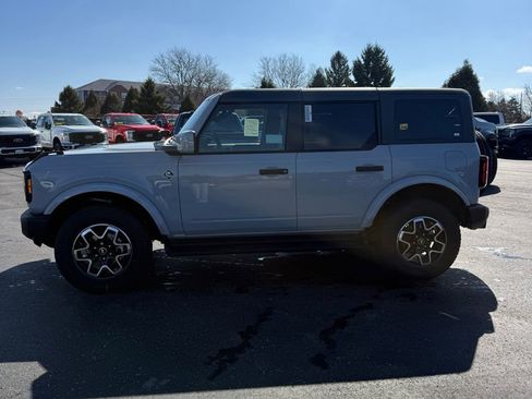 New 2026 Ford Bronco Outer Banks image 5