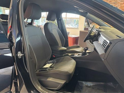 Used 2025 Volkswagen Jetta Sport FWD image 29