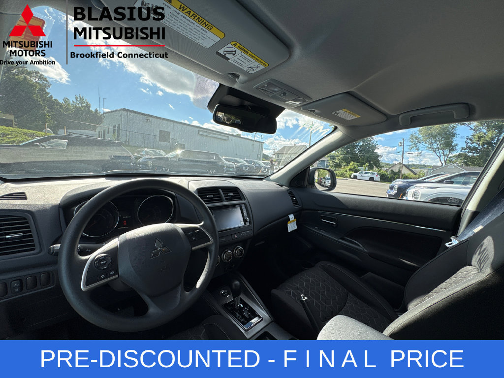 Used 2025 Mitsubishi Outlander Sport ES AWD/4WD image 18
