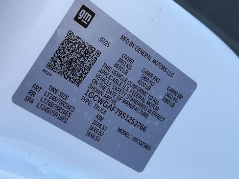 New 2025 Chevrolet Express 2500 w/ Driver Convenience Package image 30