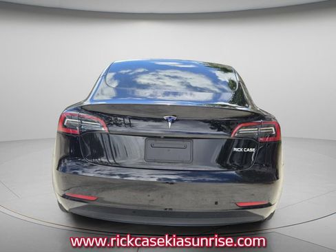 Used 2023 Tesla Model 3 Standard Range image 6