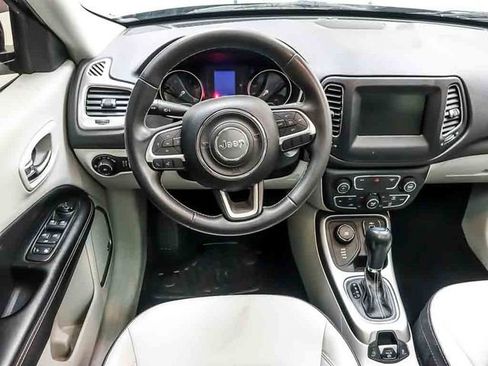 Used 2021 Jeep Compass Latitude w/ Sun and Sound Group AWD/4WD image 13