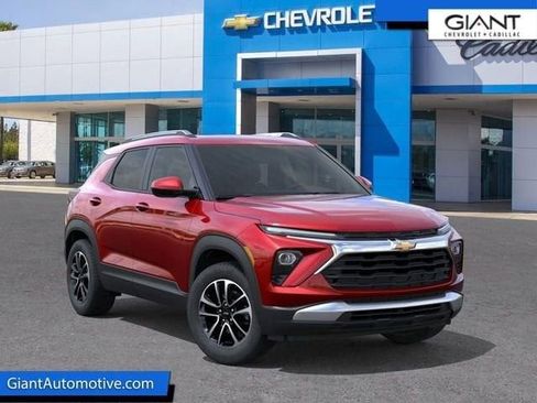 New 2026 Chevrolet TrailBlazer LT w/ LT Cold Weather Package FWD image 2