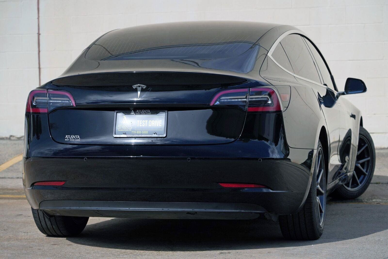 Used 2018 Tesla Model 3 Long Range RWD image 5