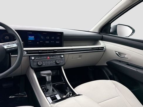 Certified 2026 Hyundai Tucson SE FWD image 22