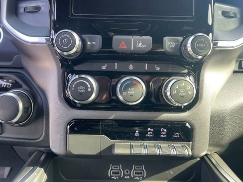 New 2026 RAM 1500 4x4 Crew Cab image 16