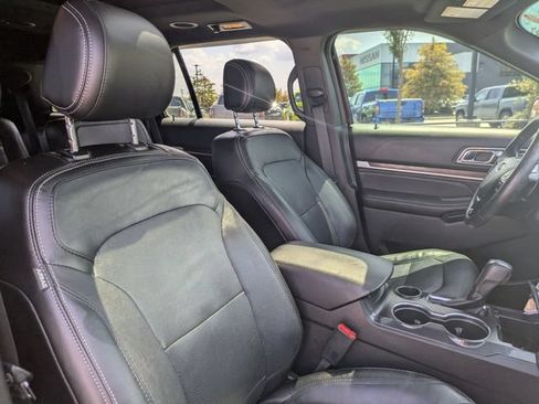 Used 2017 Ford Explorer Limited w/ Equipment Group 301A FWD image 36