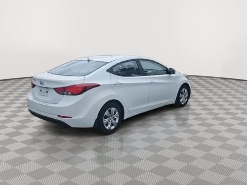 Used 2016 Hyundai Elantra SE image 8