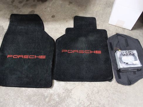 Used 1997 Porsche Boxster RWD image 25