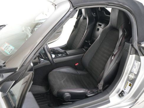 Used 2017 FIAT 124 Spider Abarth image 41