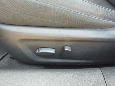 Used 2025 Nissan Altima 2.5 SV FWD image 9