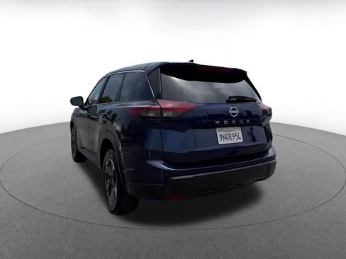 Used 2025 Nissan Rogue SV FWD image 11