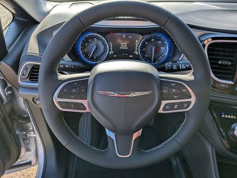 New 2026 Chrysler Pacifica Limited image 14