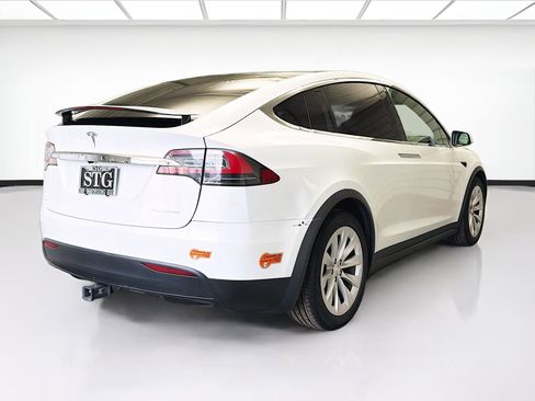 Used 2020 Tesla Model X Long Range image 4