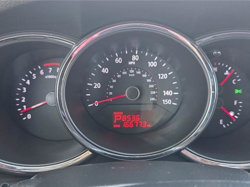 Used 2013 Kia Sorento LX w/ Convenience Pkg FWD image 16