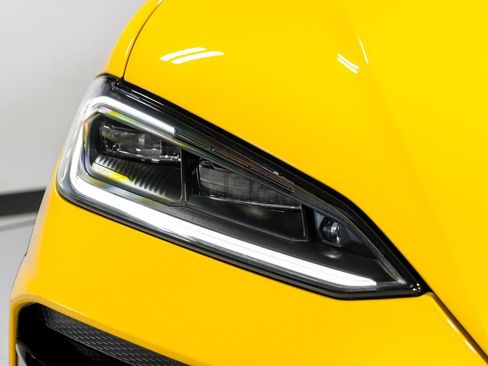 Used 2025 Lamborghini Urus S AWD/4WD image 48