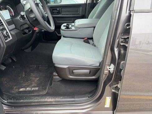 Used 2019 RAM 1500 Express image 9