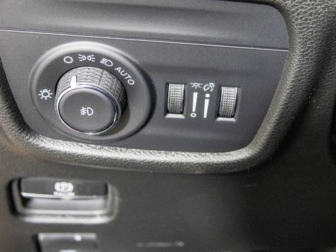 New 2026 Jeep Grand Cherokee Limited AWD/4WD image 32