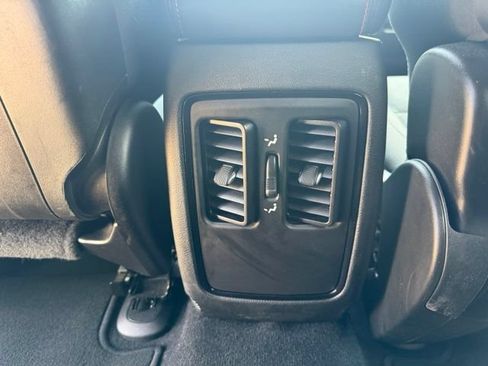 Used 2025 Dodge Durango GT AWD/4WD image 15