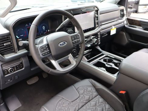 New 2026 Ford F250 Lariat w/ Black Appearance Package AWD/4WD image 5
