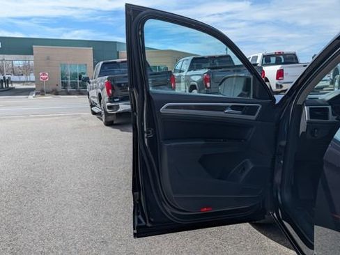 Used 2018 Volkswagen Atlas SEL AWD/4WD image 29