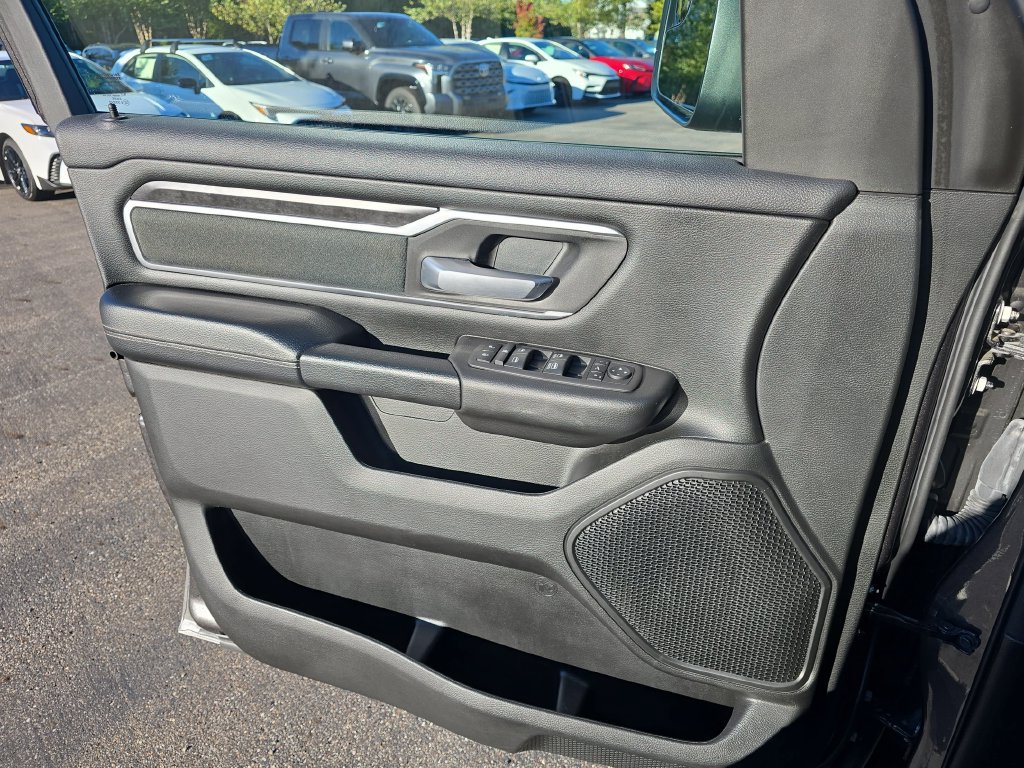 Used 2022 RAM 1500 Big Horn AWD/4WD image 30