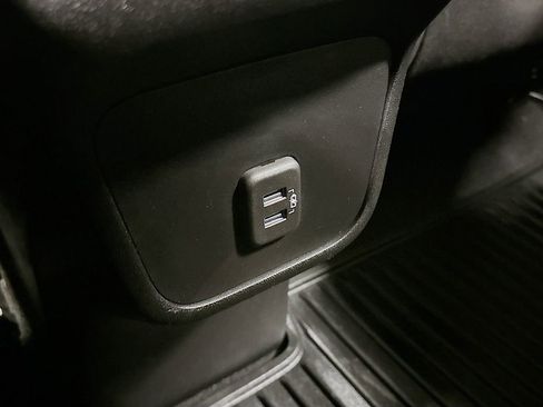 Used 2020 Chevrolet Equinox LS image 28