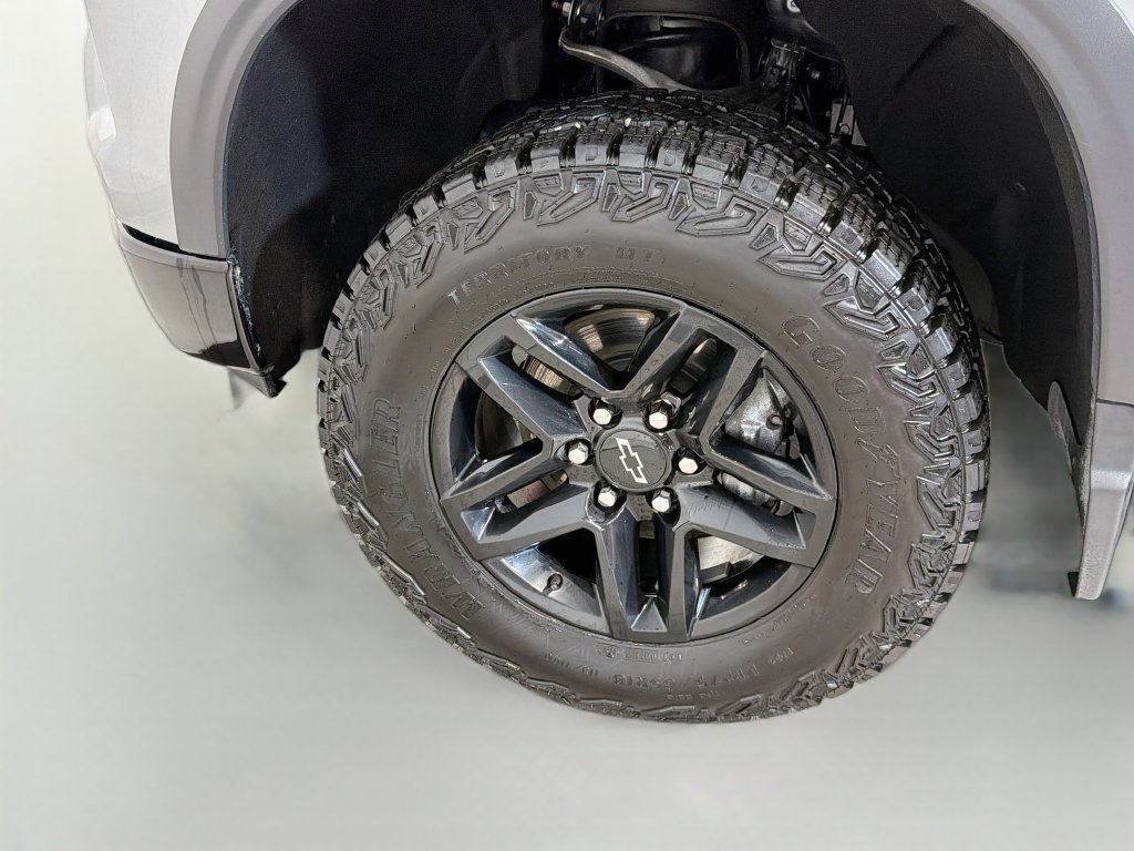 Used 2026 Chevrolet Silverado 1500 Custom Trail Boss AWD/4WD image 28