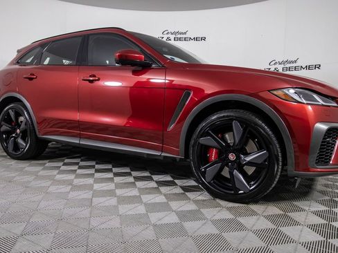 Used 2021 Jaguar F-PACE SVR image 3
