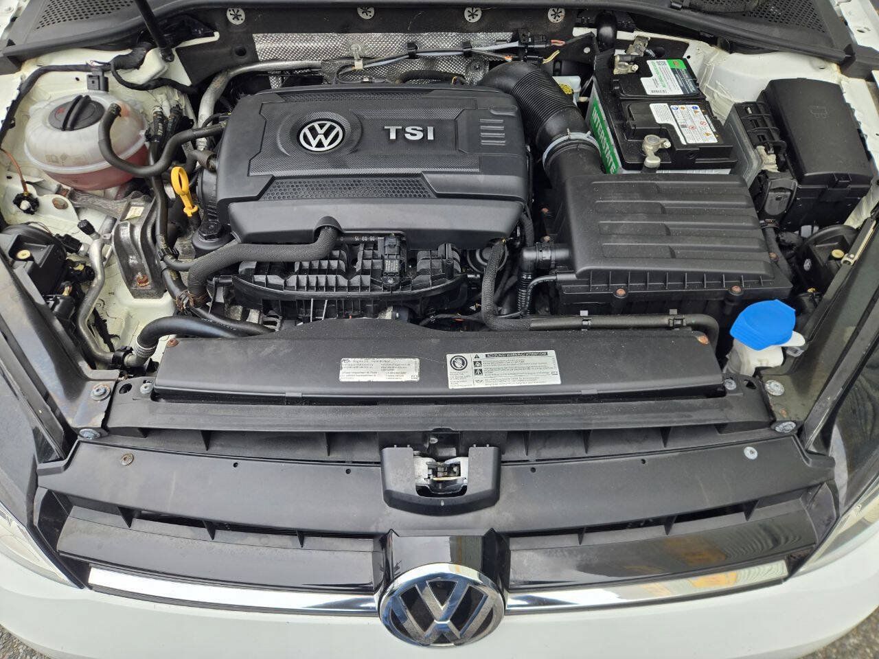 Used 2015 Volkswagen Golf S FWD image 13