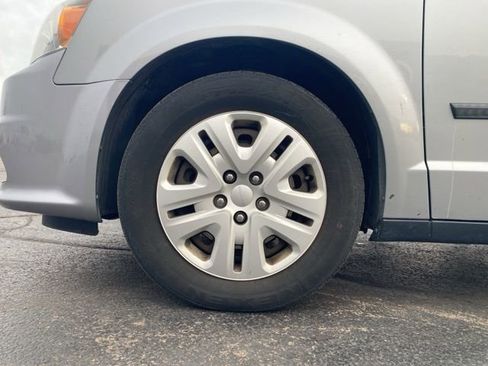 Used 2015 Dodge Grand Caravan American Value Package image 17