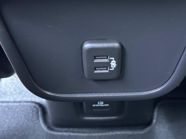 Used 2024 Chevrolet Equinox RS FWD image 26