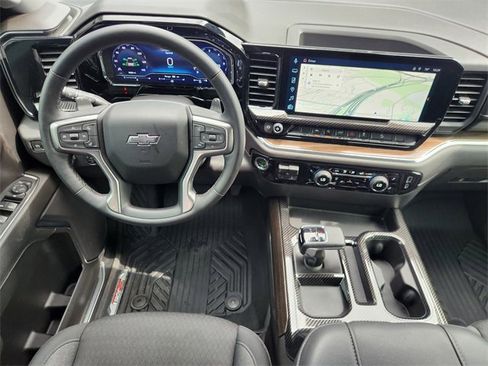 Used 2024 Chevrolet Silverado 1500 LT Trail Boss AWD/4WD image 27